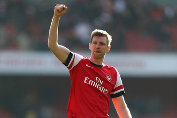 Per Mertesacker keluhkan...