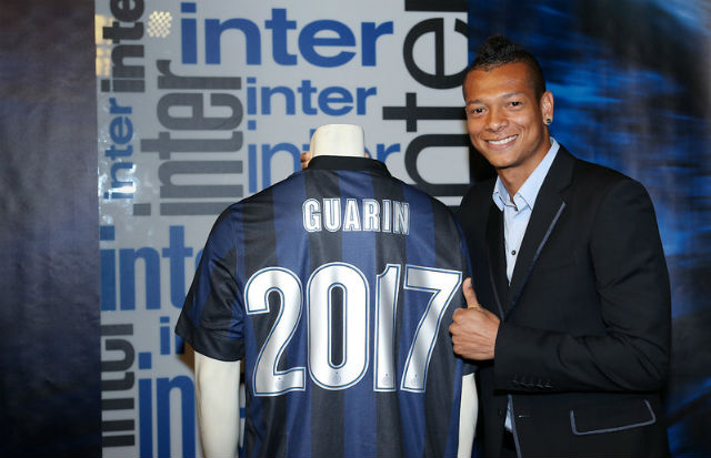 Guarin senang bertahan...
