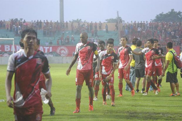 Panasi mesin perang,...