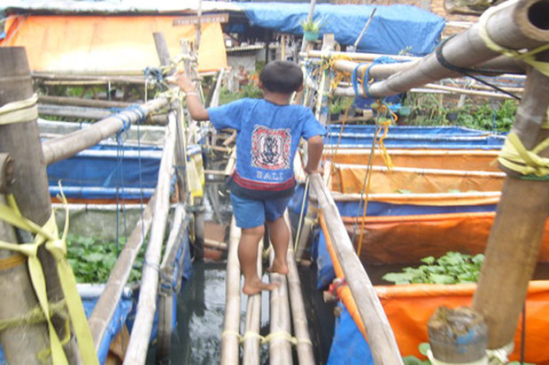 3.810 makam di Kampung...