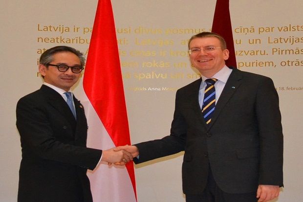 Indonesia dan latvia...