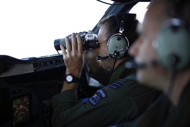 Pencarian MH370 masih...