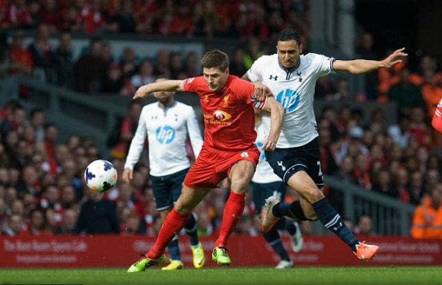 Babak 1, Liverpool ungguli...