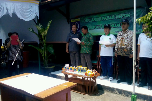 Pedagang Pasar Cisalak...