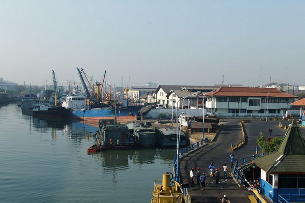 Pemkot Surabaya pelajari...