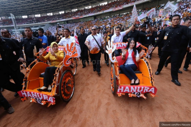 Ajak istri, Win-HT gowes...