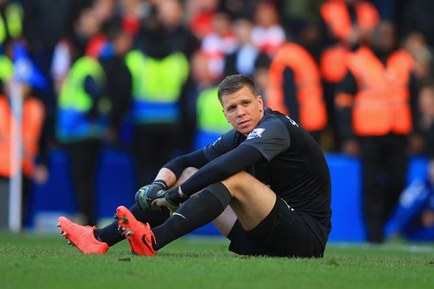 Szczesny desak reaksi...