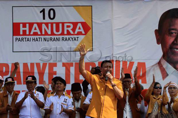Nyoblos, Wiranto ikut...
