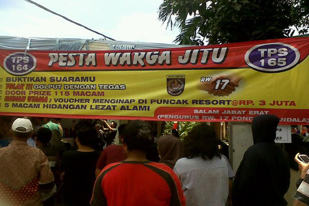 Nyoblos, TPS di Depok...