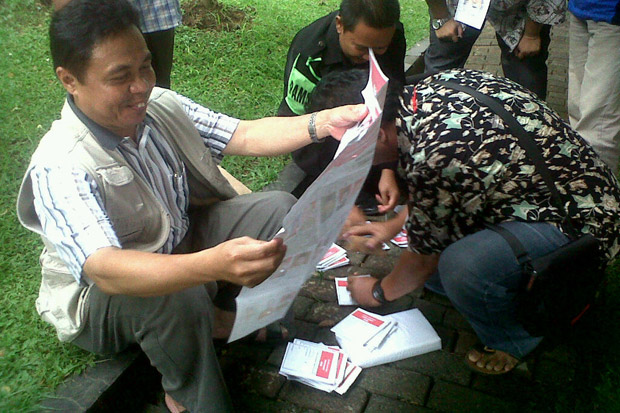 Ratusan surat suara...