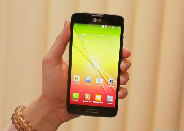 LG L90 ponsel low-mid...