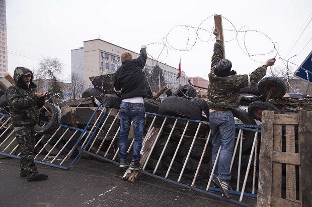 Ukraina timur kian memanas,...