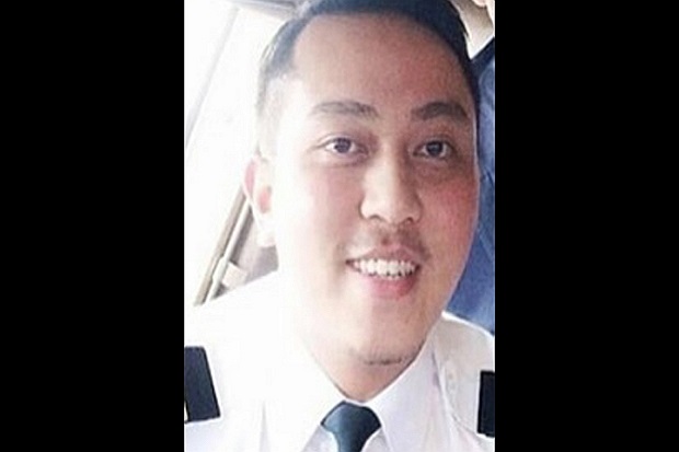 Co-pilot MH370 telepon...