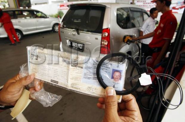 Mobil dinas dan pribadi...