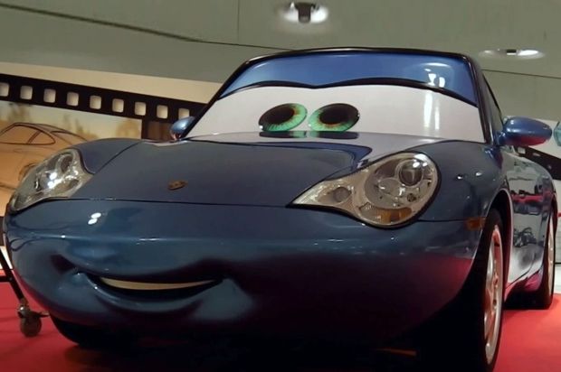 Porsche Sally dipajang...