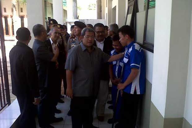 Aher minta penyebar...