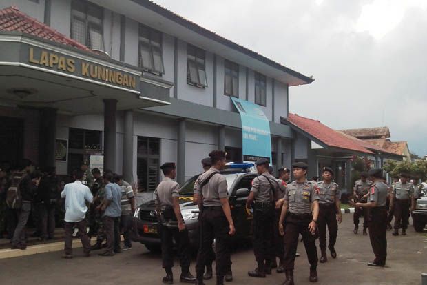 1 Pleton Dalmas & TNI...