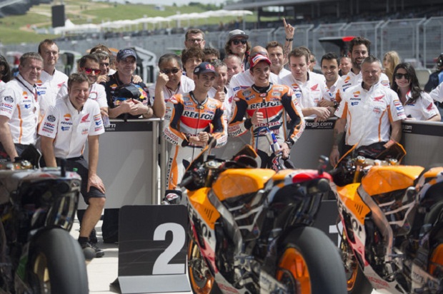 Pedrosa pilih mengalah...