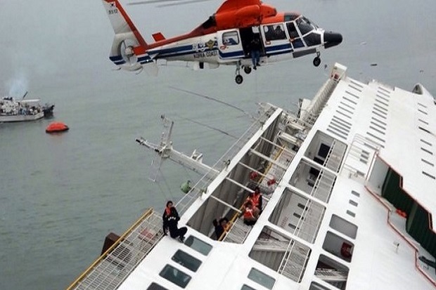 Tragedi kapal tenggelam...