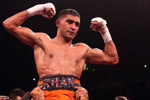 Amir Khan merapat ke...