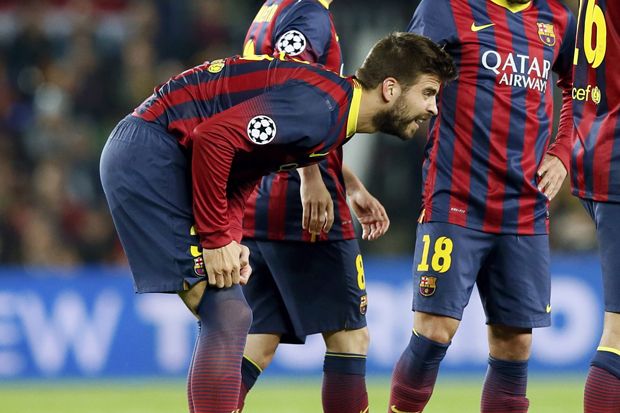 Pique absen, Barca krisis...