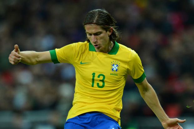 Filipe Luis dapat dukungan...