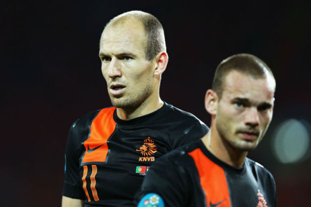 Arjen Robben bela Wesley...