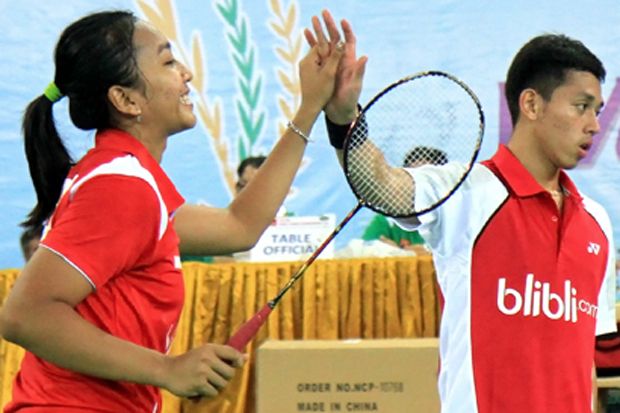 Rosyita bantu ganda...