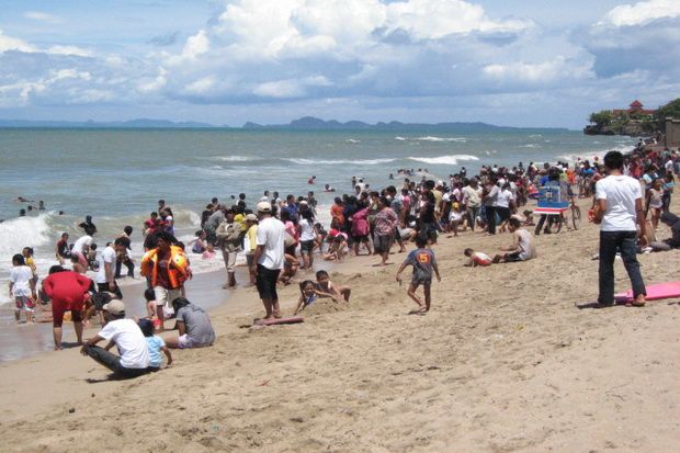 Libur panjang, Pantai...
