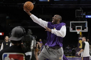 Kobe Bryant sudah bisa...