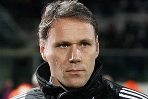Van Basten nakhoda baru...