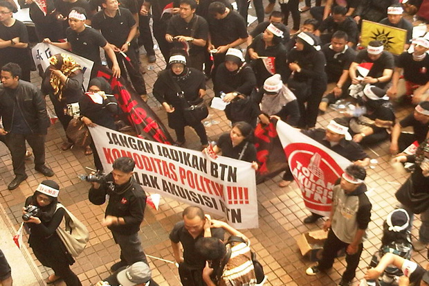 Ribuan SP Bank BTN demo...