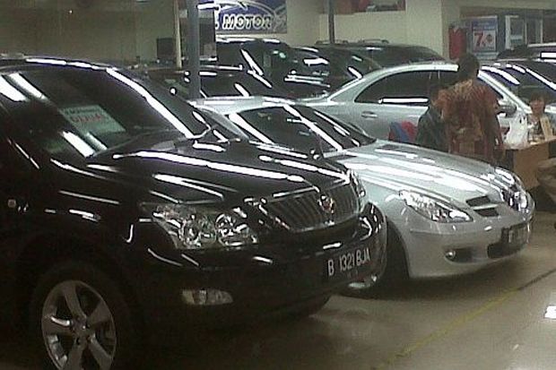 Penjualan mobil di WTC...