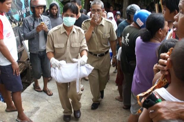 Bayi 3 minggu dipenggal...