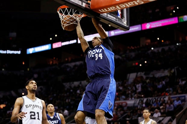 Spurs dipermalukan Mavericks,...