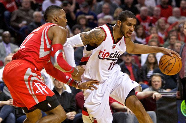 Aldridge melempem, Rockets...