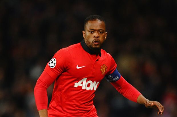 Patrice Evra: Giggs...