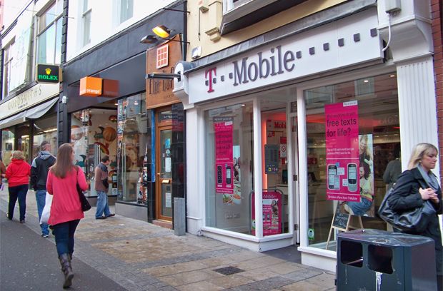 T-Mobile berambisi raih...