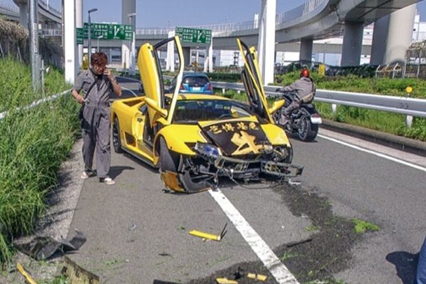 Bermaksud pamer Lambo...