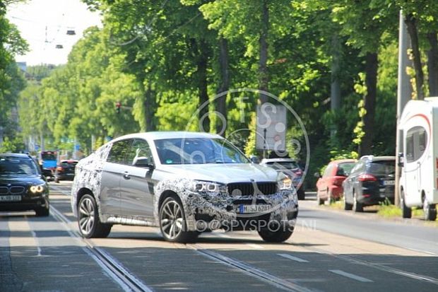 BMW F16 X6 terlihat...