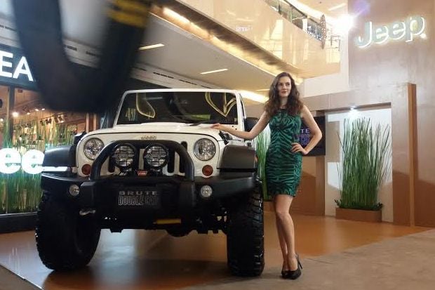 Jeep Gladiator itu dibanderol...