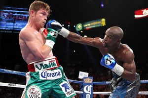 Canelo sebut Mayweather...
