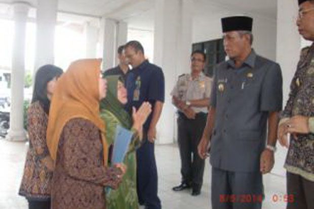 IRT menangis di depan...