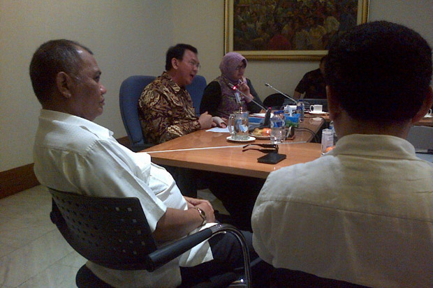 Ahok mengamuk lihat...