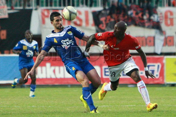Duel Maung versus Macan...