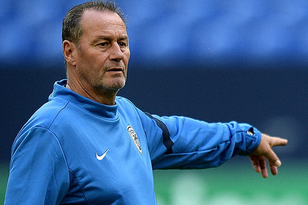 Huub Stevens mundur...