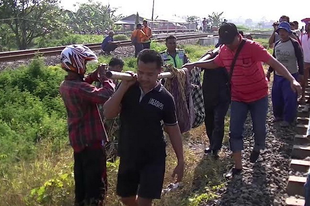 Ujang tewas disambar...