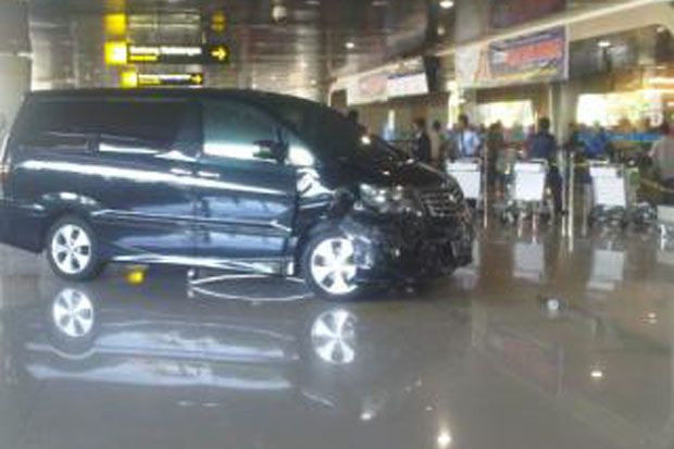 Alphrad nyelonong juga...