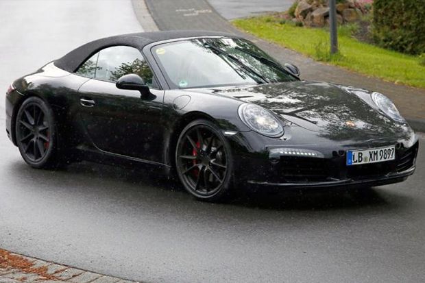 Porsche 911 GTS tertangkap...
