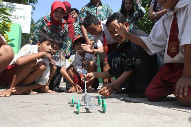Distribusi naskah ujian...